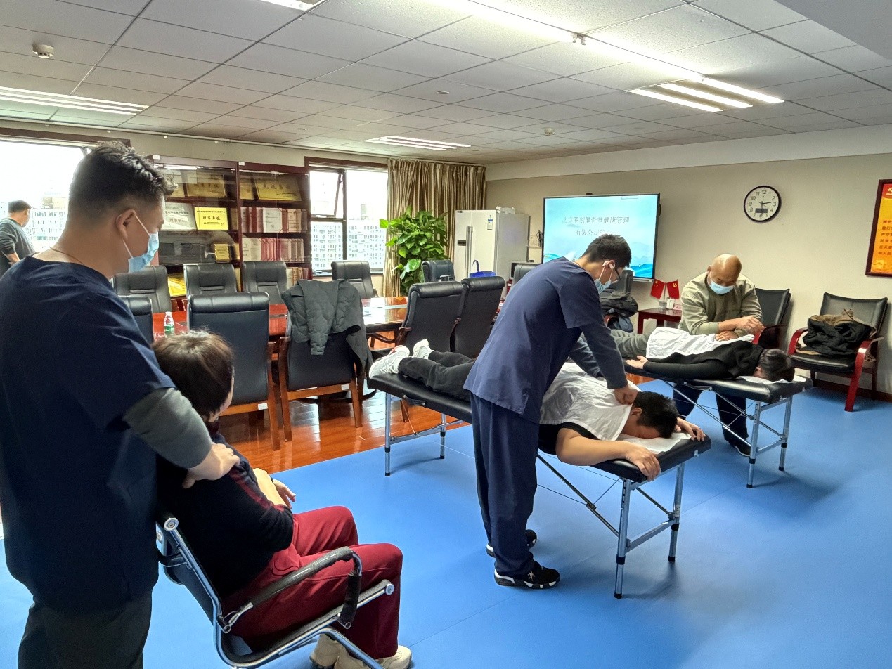 质检中心工会开展非遗中医正骨按摩体验活动  暖心护航职工健康